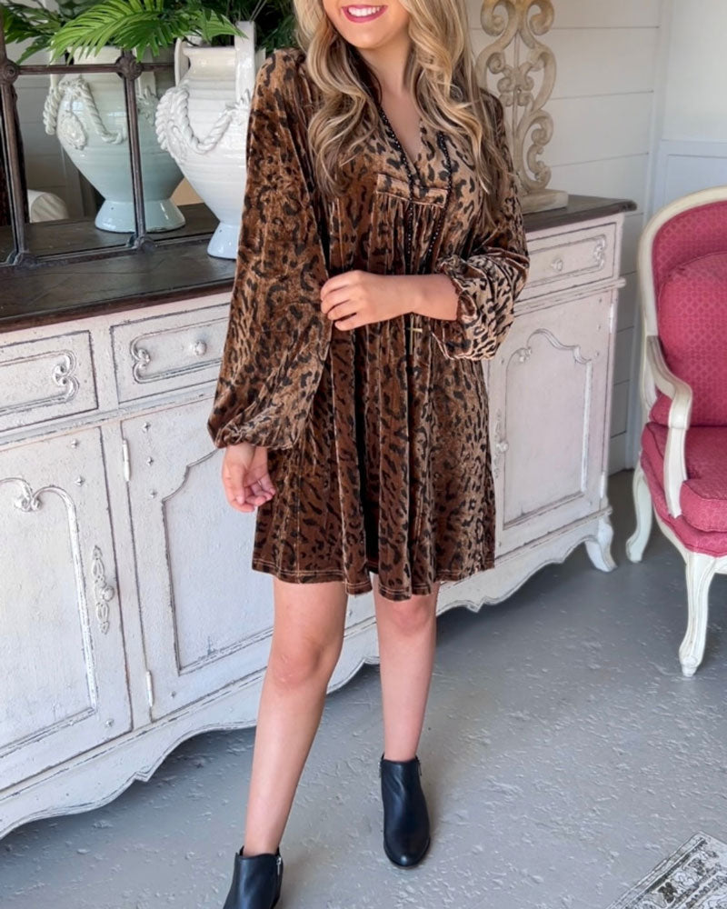 Changing Seasons Fashion Leopard Velvet Dress