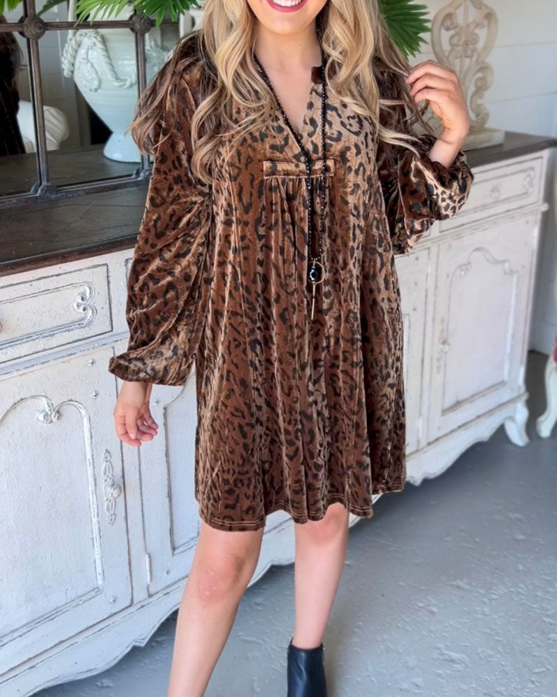 Changing Seasons Fashion Leopard Velvet Dress