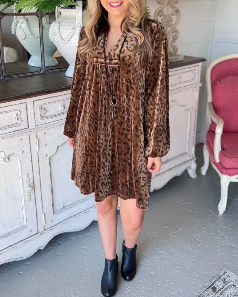 Changing Seasons Fashion Leopard Velvet Dress